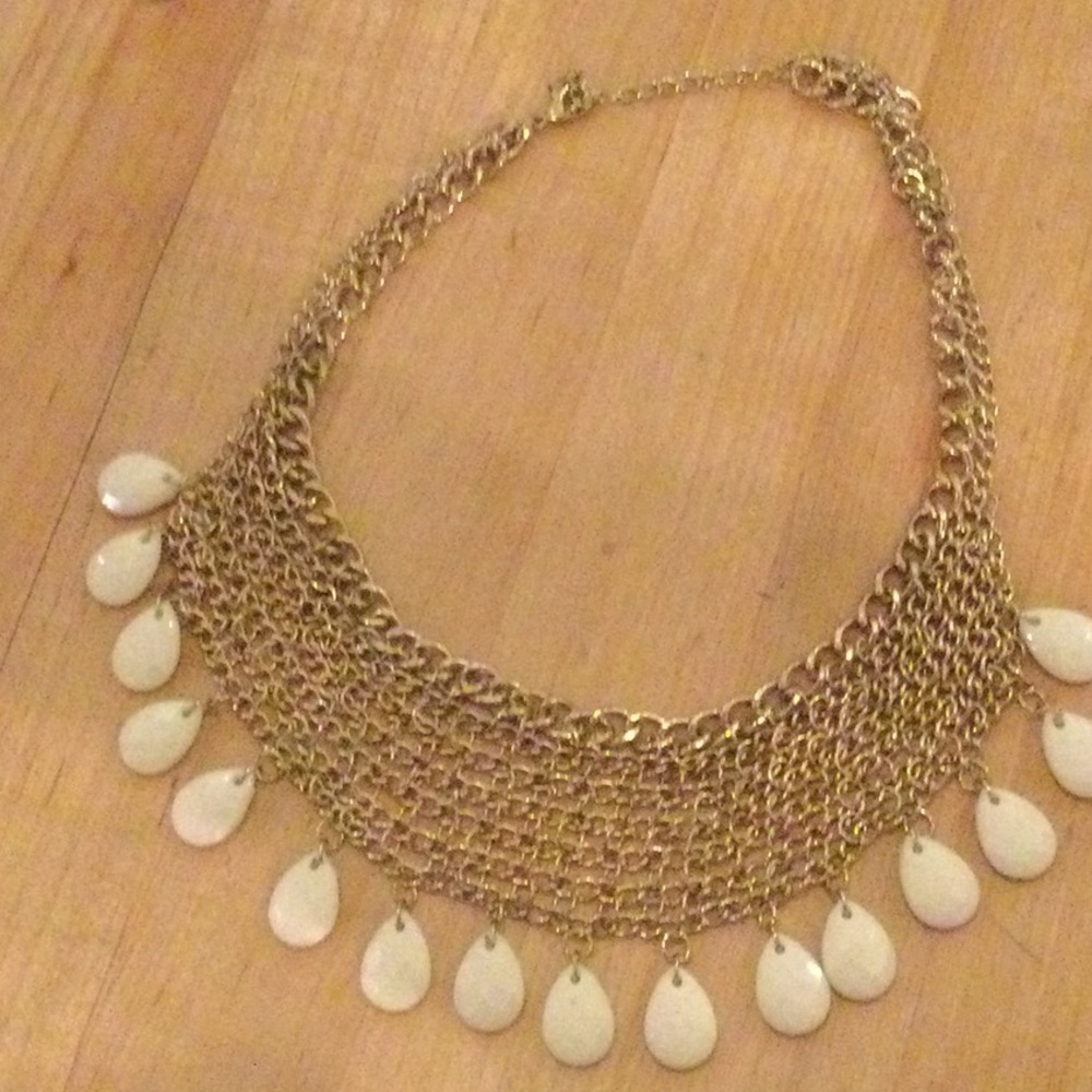 Stone bib ckoker